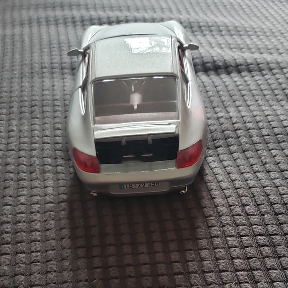 Bburago Porsche Carrera - Picture 4 of 7